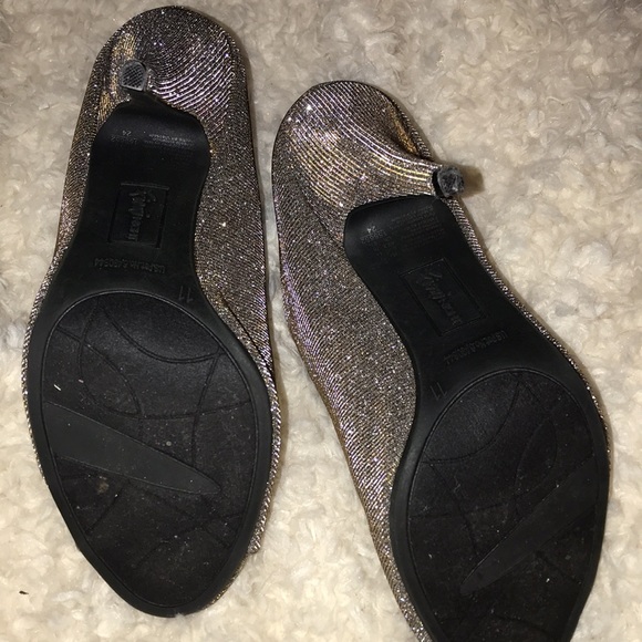 Shoes - Picture 5 of 7